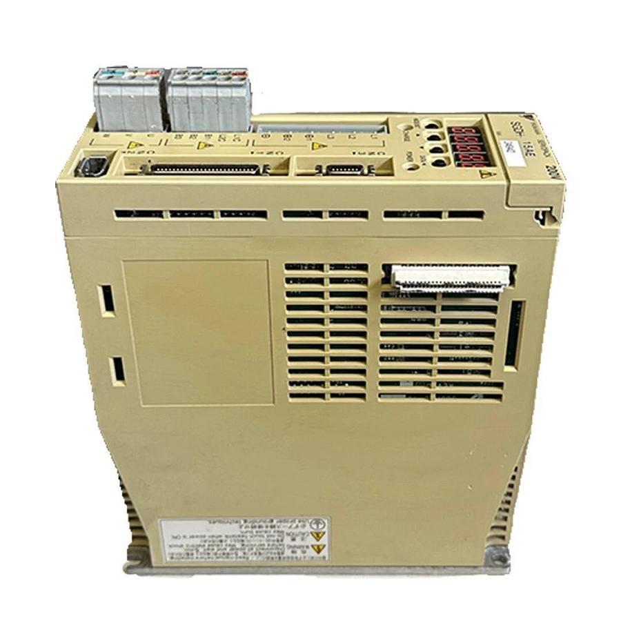 Used YASKAWA SGDH-15AE / SGDH15AE SERVOPACK AC DRIVE 200-230V 9.5A 50/60Hz V. 34942