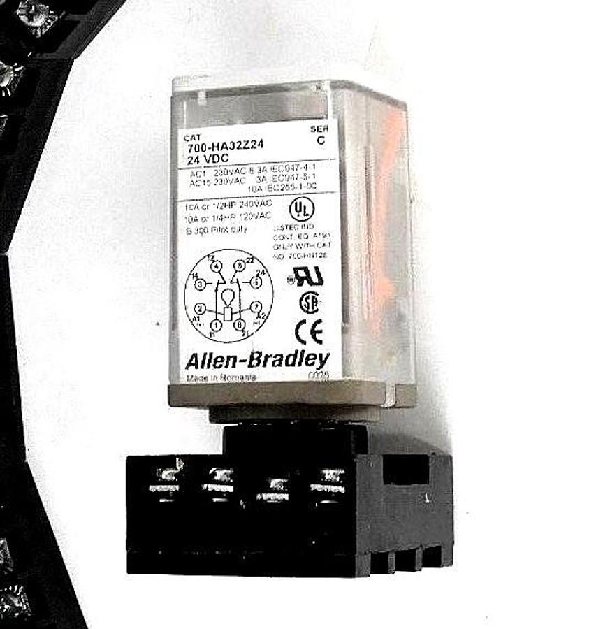 Used LOT OF 5 ALLEN BRADLEY 700-HA32Z24 SER.C RELAYS W/ 700-HN125 BASE 700HA32Z24