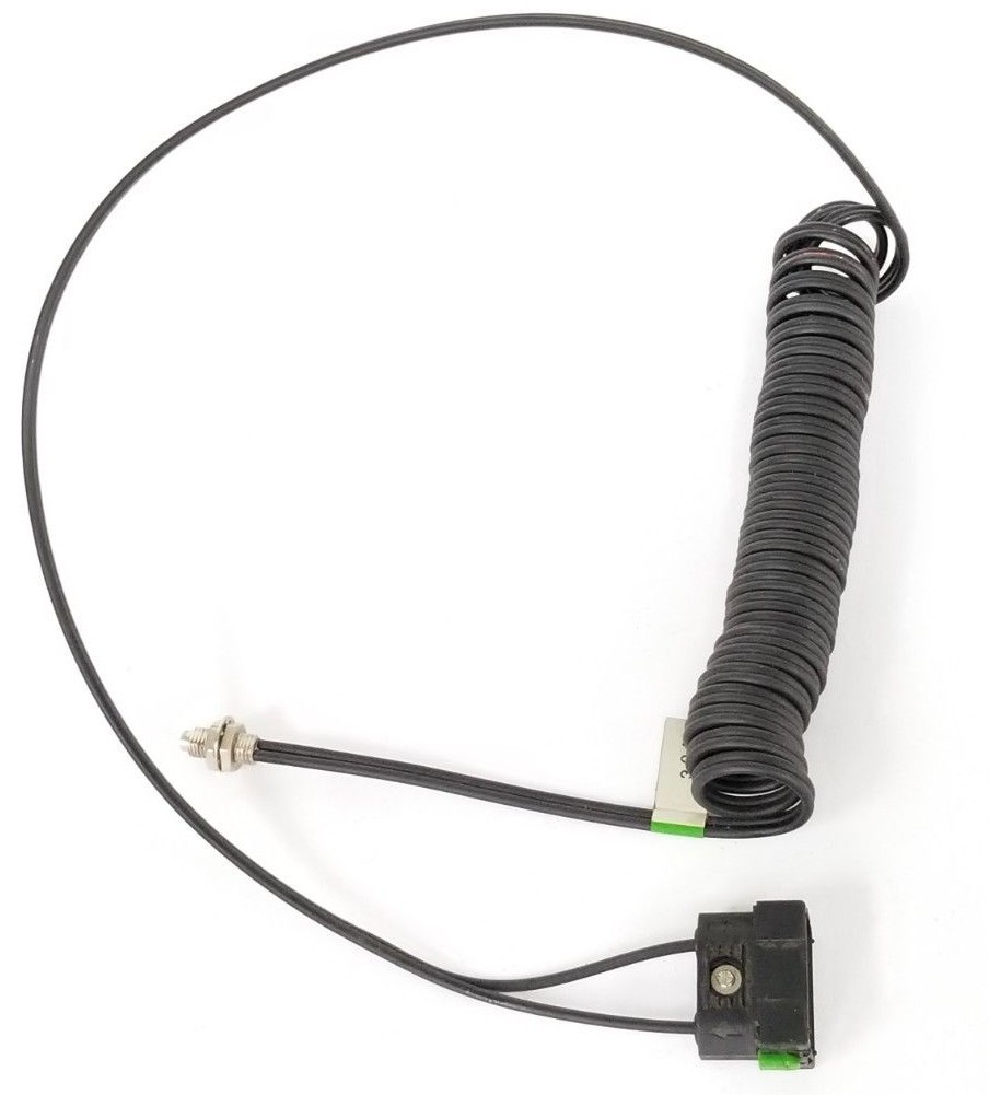 Used AROMAT MQ-FD1-C02 PHOTOELECTRIC AMPLIFIER CABLE MQFD1C02
