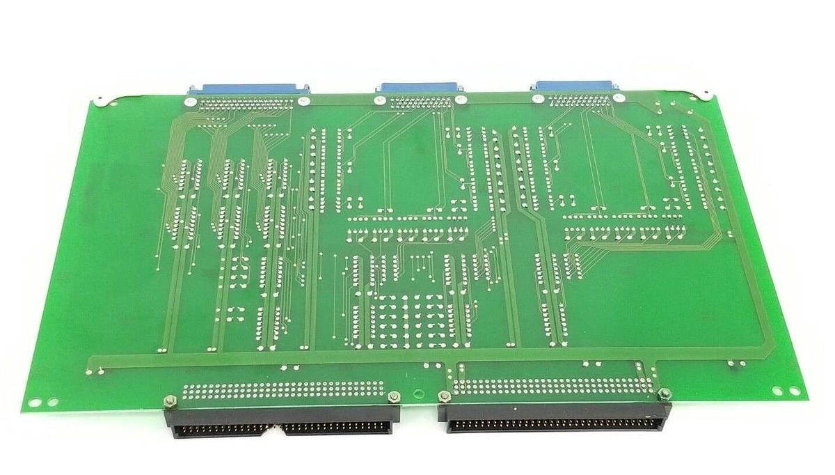 Used PANASONIC UM857 CONTROL BOARD MFEDZ002 581B216