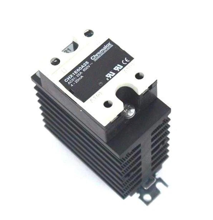 Used NIB CHROMALOX SSR1P-2521 HEAT SINK 305891, CHX1E60A25, 25A, 600V, 4-20MA