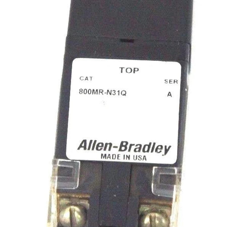 Used ALLEN BRADLEY 800MR-N31Q SELECTOR SWITCH SER A W/ 800M-XAK CONTACTS SER A