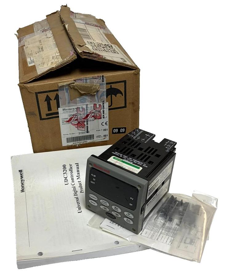 Used Honeywell UDC3200 Controller DC3200-EE-000R-200-00000-E0-0 90-250VAC