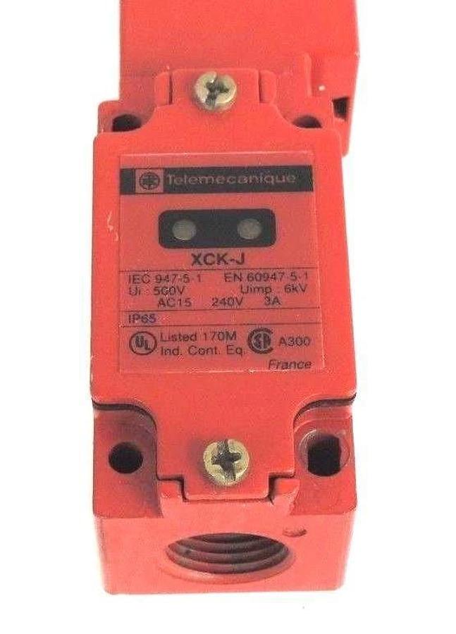 Used TELEMECANIQUE XCK-J5951F0H4 SAFTEY INTERLOCK SWITCH XCKJ5951F0H4 W/ 100V DC COIL