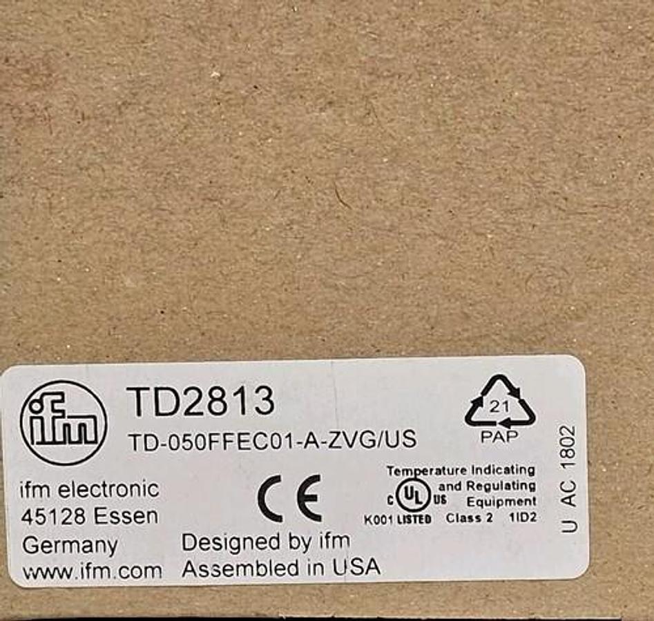 NIB IFM TD-050FFEC01-A-ZVG/US TEMPERATURE TRANSMITTER WITH DISPLAY TD2813