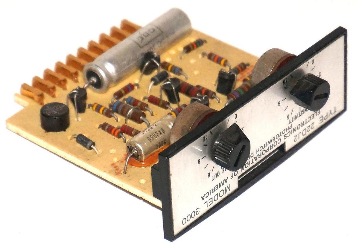 Used ALLEN BRADLEY/PHOTOSWITCH 22DJ2-3000 CONTROL CARD 22DJ23000