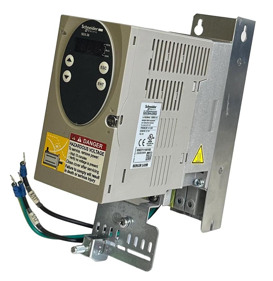 Used SCHNEIDER ELECTRIC SD328AU25S2 STEPPER MOTOR DRIVE SD3 28 115/230VAC W/ FILTER