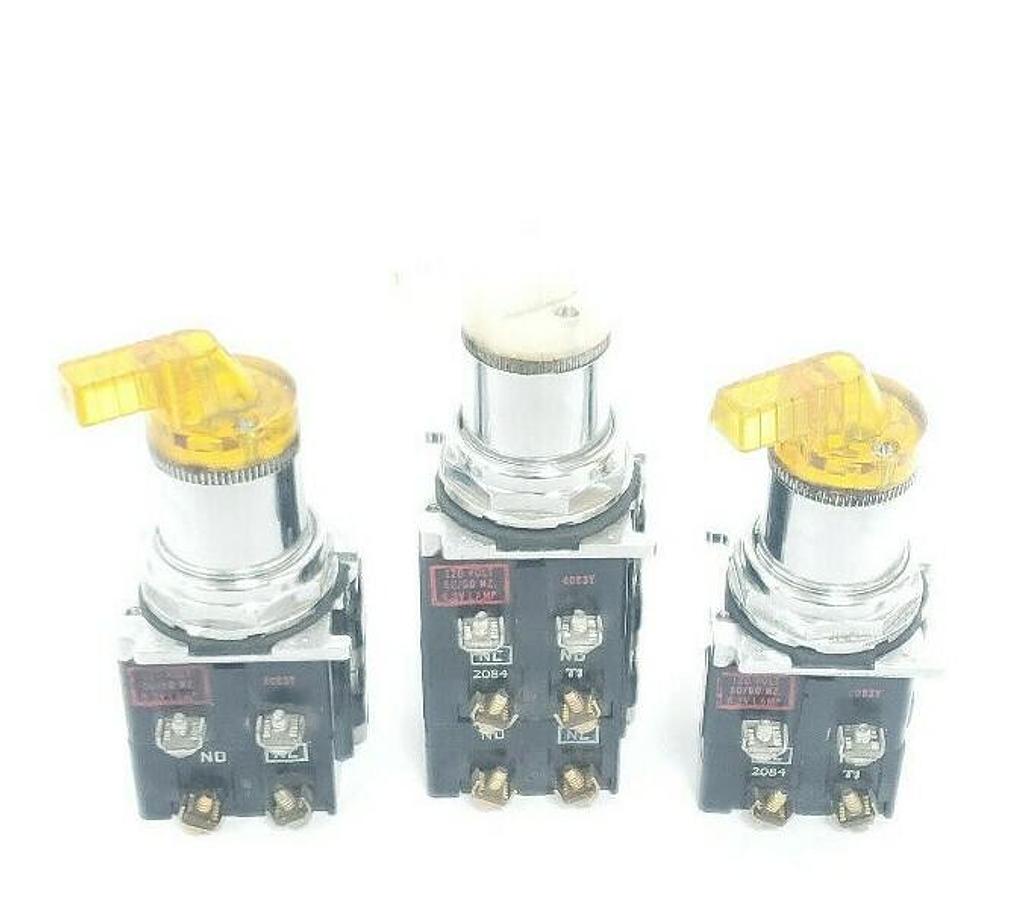Used LOT OF 3 CUTLER-HAMMER 2-POS. SELECTOR SWITCHES W/ 120V 50/60HZ COILS, 5.3V LAMP