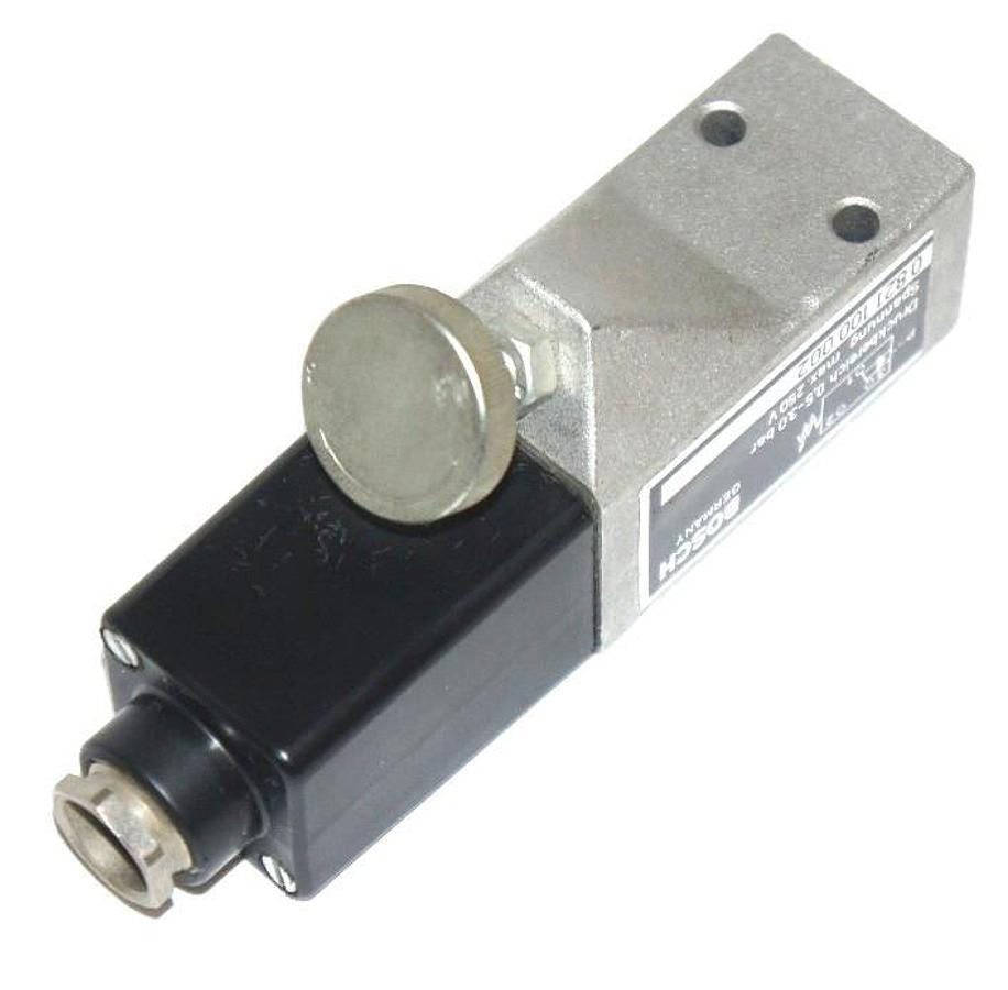 Used NEW BOSCH 0-821-100-002 PRESSURE SWITCH 0.5-3.0 BAR, 0821100002
