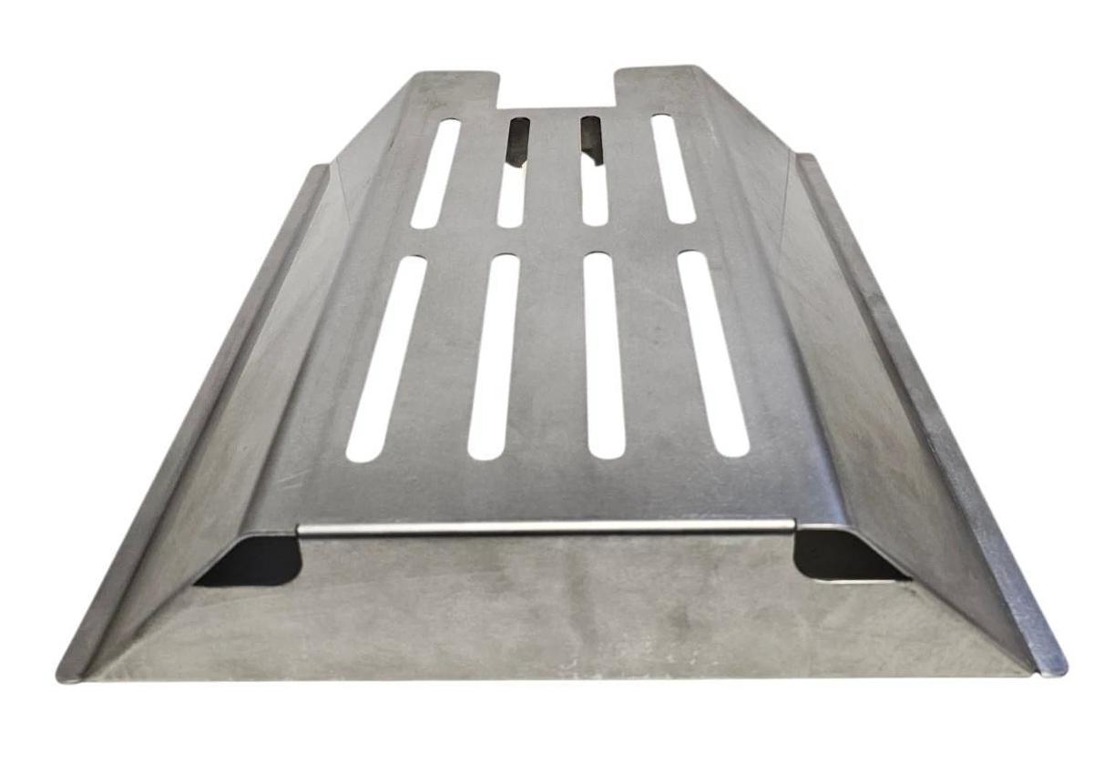 NIB TOMAHAWK 001201-TH GAURD-SLIDE PLATE-LOWER 001201TH