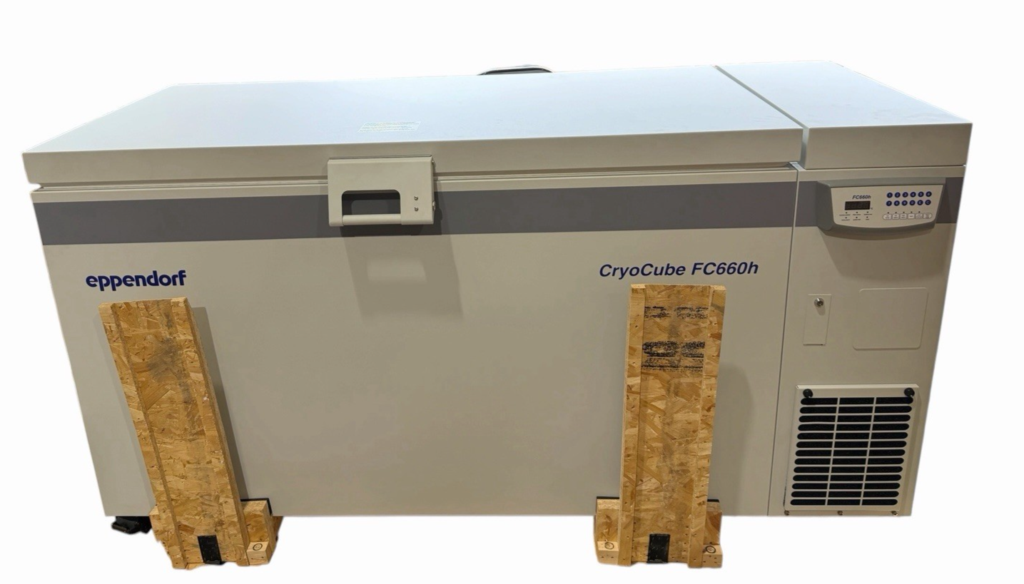 Used EPPENDORF CRYOCUBE FC660C ULTRA-LOW TEMPERATURE FREEZER 660 L (for parts)