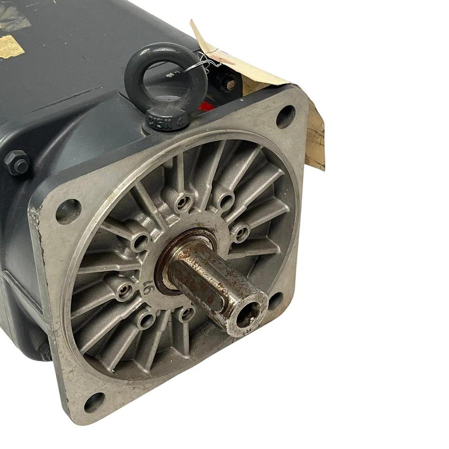 Siemens 1FT5106-1AC71-1EA0 AC Feed Drive Motor 600V 55Nm 2000 RPM w/o Brake NSNP