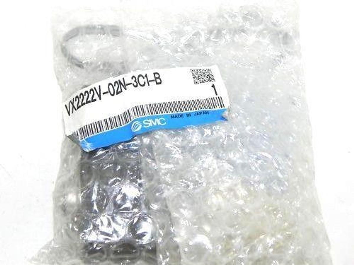 Used NEW SMC VX2222V-02N-3C1-B VALVE VX2222V02N3C1B