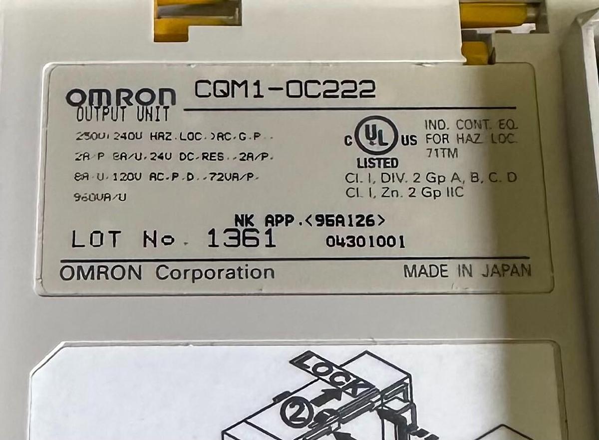 Used NEW OMRON CQM1-OC222 / CQM1OC222 16-PT OUTPUT MODULE OC222 2A 24VDC
