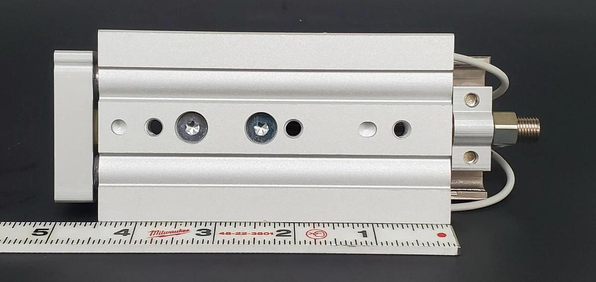Used NEW SMC MXQ16A-50ZH3-M9B CYLINDER, SLIDE TABLE W/ AUTO SWITCH MXQ16A50ZH3M9B