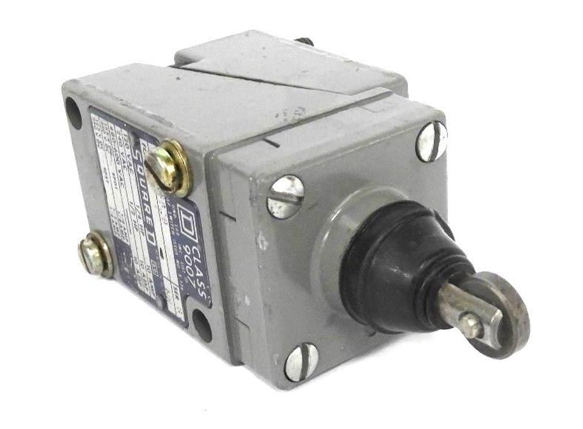 Used SQUARE D 9007-B52D LIMIT SWITCH 9007B52D, 120VAC 1/4HP 10AMP SER. B