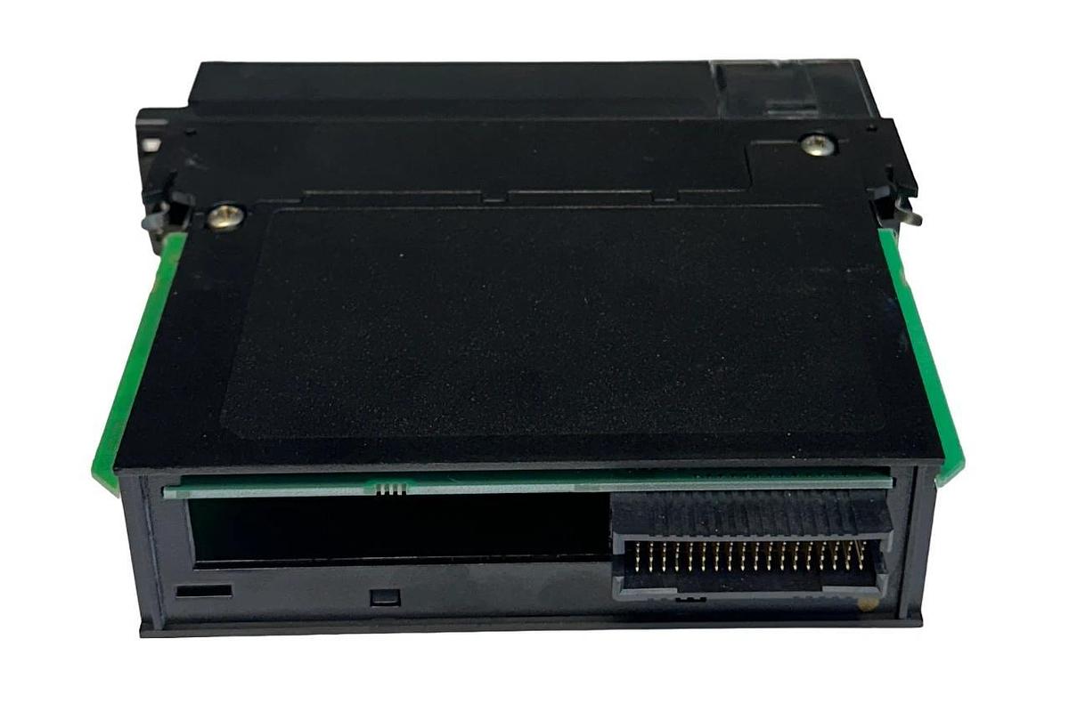Used ALLEN BRADLEY 1756-IA16 /A ControlLogix 16-PT AC INPUT MODULE 120VAC 13mA USNP