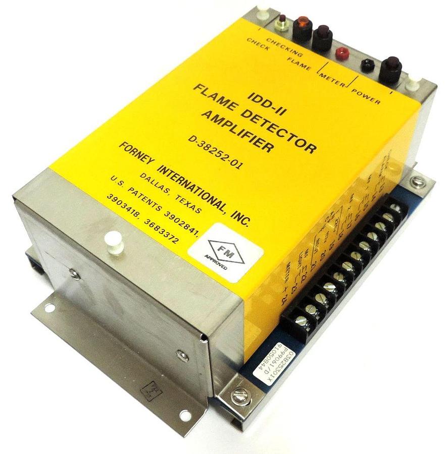 Used NIB FORNEY IDD-II FLAME DETECTOR AMPLIFIER D-38252-01