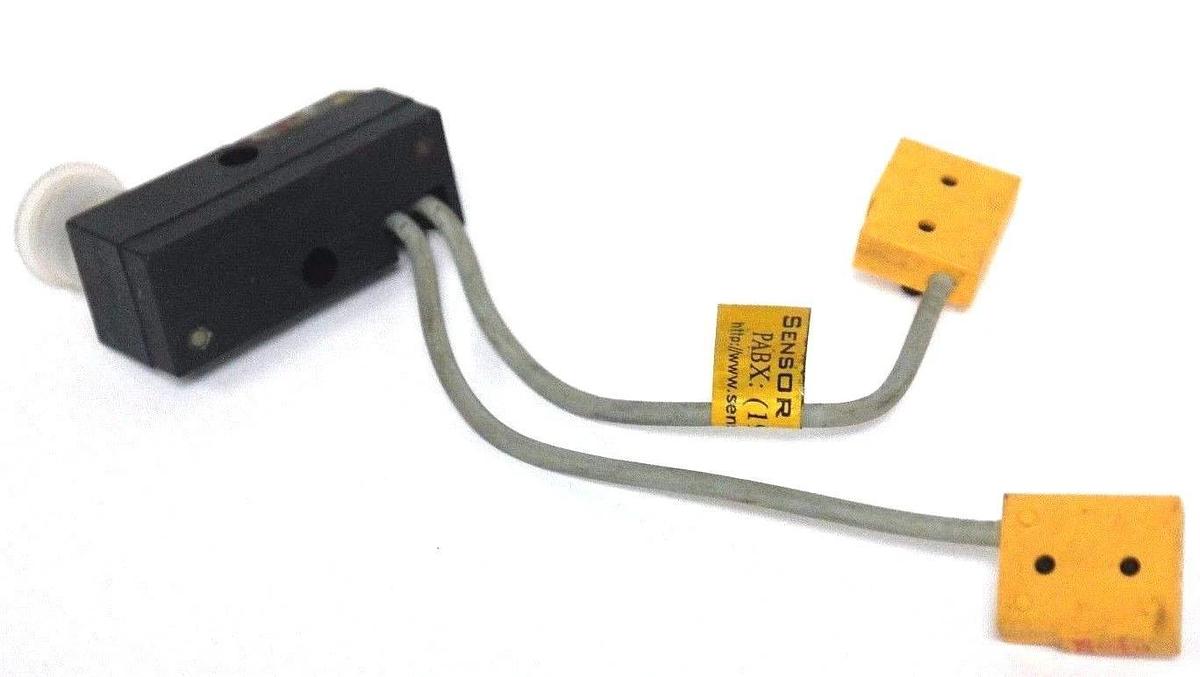 Used TURCK NI2-Q6.5-AP6-0.1-FS4.4X3/S304 SENSOR 10...30 VDC, 150 mA