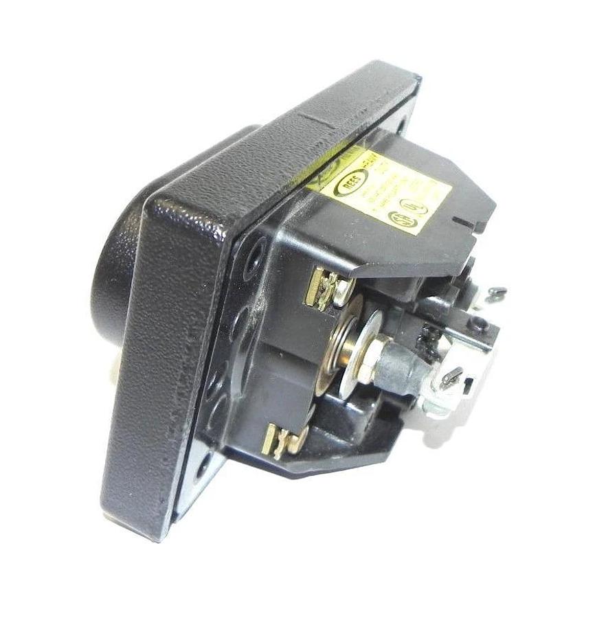 Used REES 00580-001 11-98 HEAVY DUTY TWO BUTTON, PLUNGER SWITCH, 00580001 1198