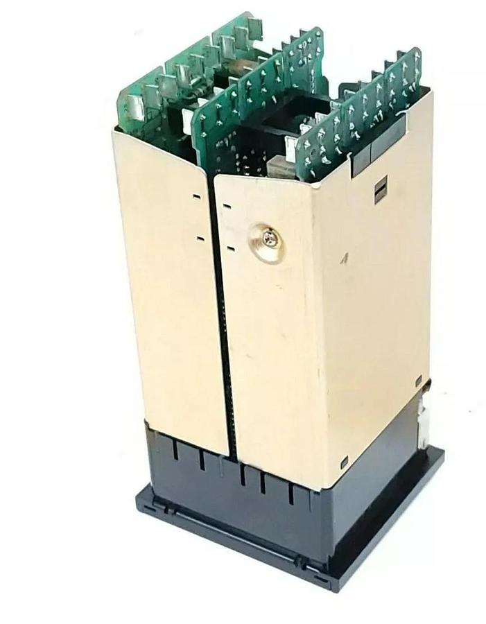 Used EUROTHERM 810 029J TEMPERATURE CONTROLLER DIGITAL DISPLAY 0-600F DEG. TYPE J