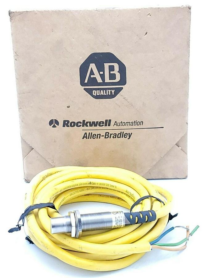 Used NEW ALLEN BRADLEY 871TM-B8N18-HX PROXIMITY SWITCH 40-250VAC/DC SER. A