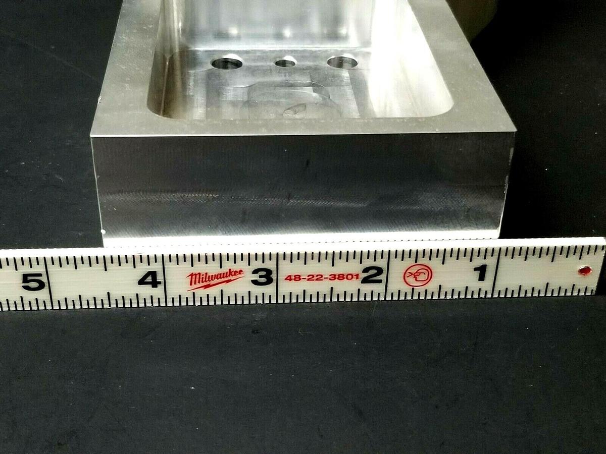 Used NEW REIS GmbH & CO. 5210733 GRIPPER FINGER ALCUMPB / 3.1645.51 140X140X285