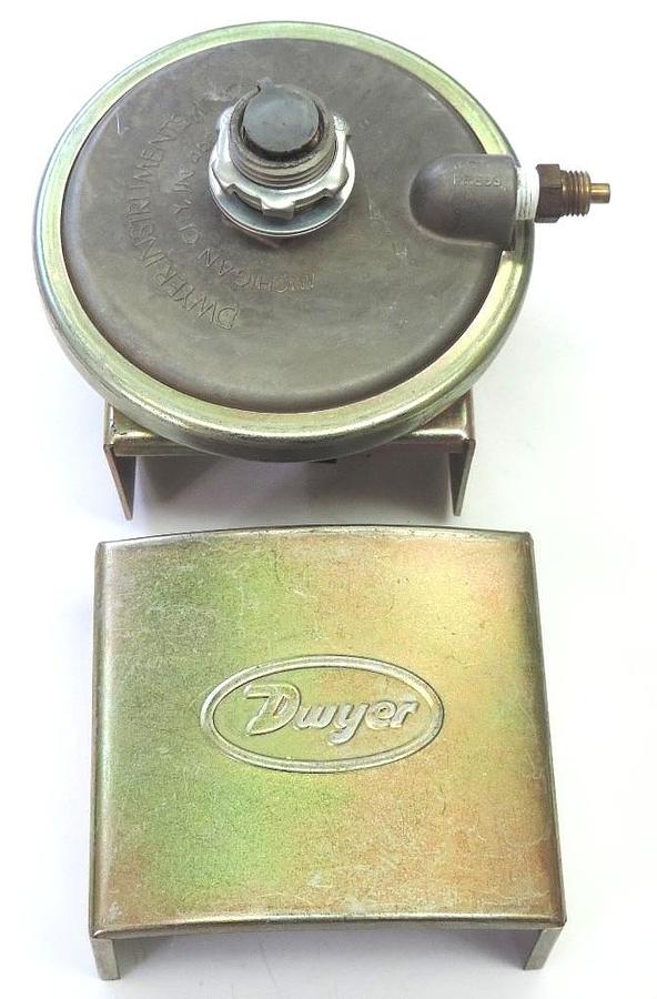 Used NEW DWYER INSTRUMENTS 1823-20-2-5 PRESSURE SWITCH 18232025