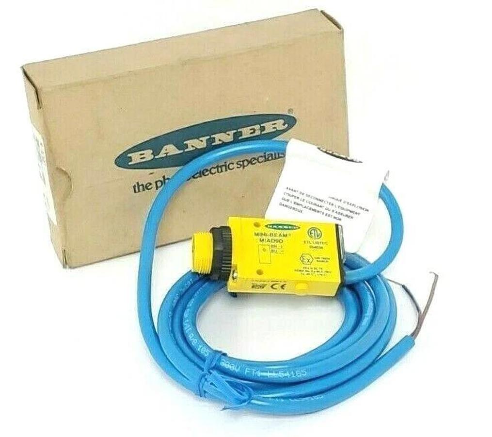 Used NIB BANNER MIAD9D MINI BEAM SENSOR 37714