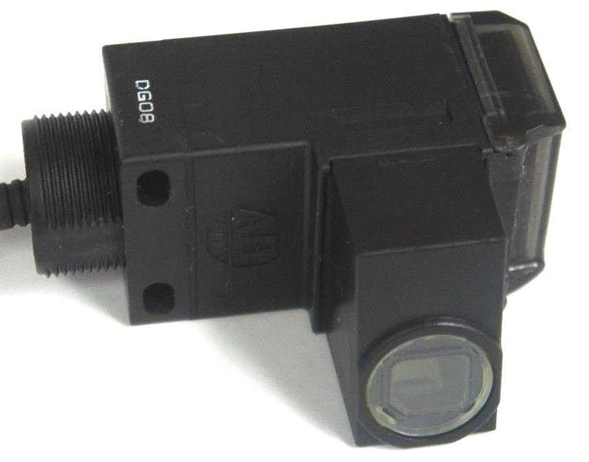 Used ALLEN BRADLEY 42GTGC-10210-02 PHOTOSWITCH CLEARSIGHT SER B 42GTGC1021002