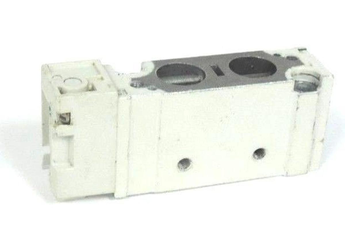 Used SMC SY7220-3LOZ-02T VALVE SY72203LOZ02T 0.1~0.7MPa