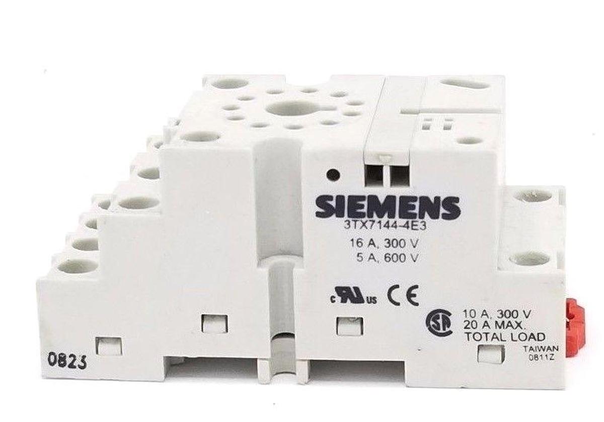 Used NEW SIEMENS 3TX7144-4E3 RELAY SOCKETR 3TX71444E3