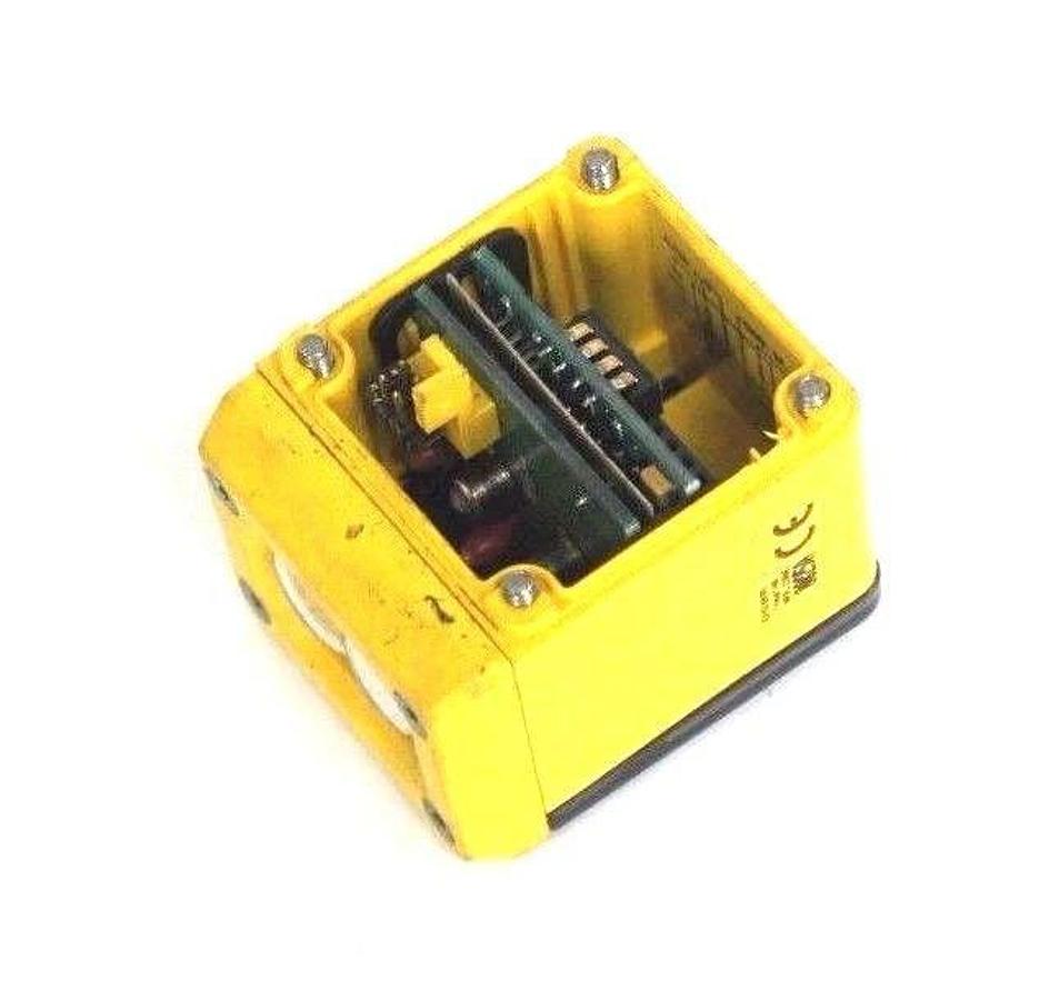 Used BANNER OSBR PHOTOELECTRIC SENSOR HEAD RECEIVER MFR. COD 0025A