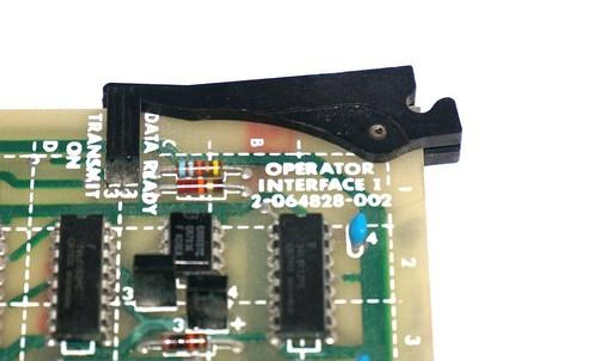 Used ACCURAY 2-064828-002 OPERATOR INTERFACE BOARD 2064828002