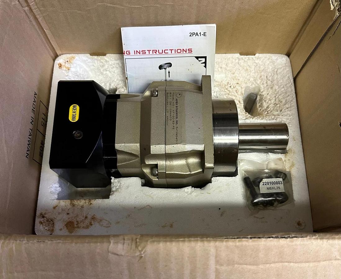 NEW APEX DYNAMINCS AF100-040-S2-P2 / AF100040S2P2 GEARBOX 40:1 RATIO AF100-S2-P2