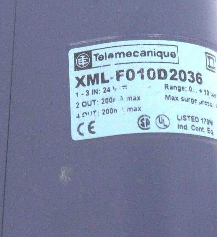 Used TELEMECANIQUE XML-F010D2036 DUAL STAGE ELECTRONIC PRESSURE SWITCH XMLF010D2036