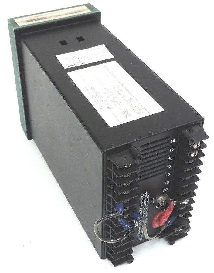 Used HONEYWELL DC5011-A2-0000-10-00-312 TEMP CONTROLLER DC5062-0-0000-100-00-0211