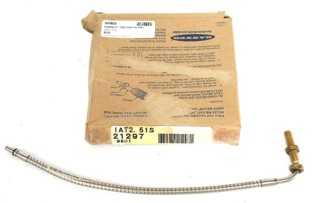 Used NIB BANNER IAT2.51S FIBER OPTIC SENSOR CABLE 21297