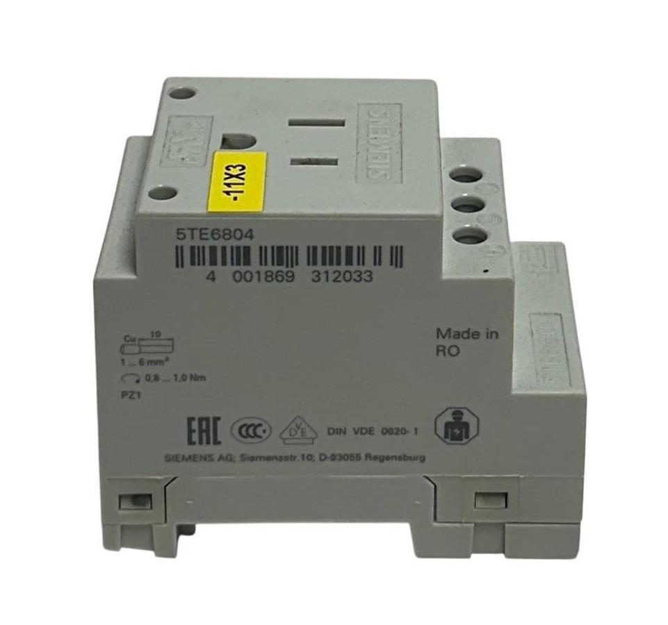 Used SIEMENS 5TE6804 OEM SOCKET OUTLET 15A 125VAC SenSchuko SOCKET USNP