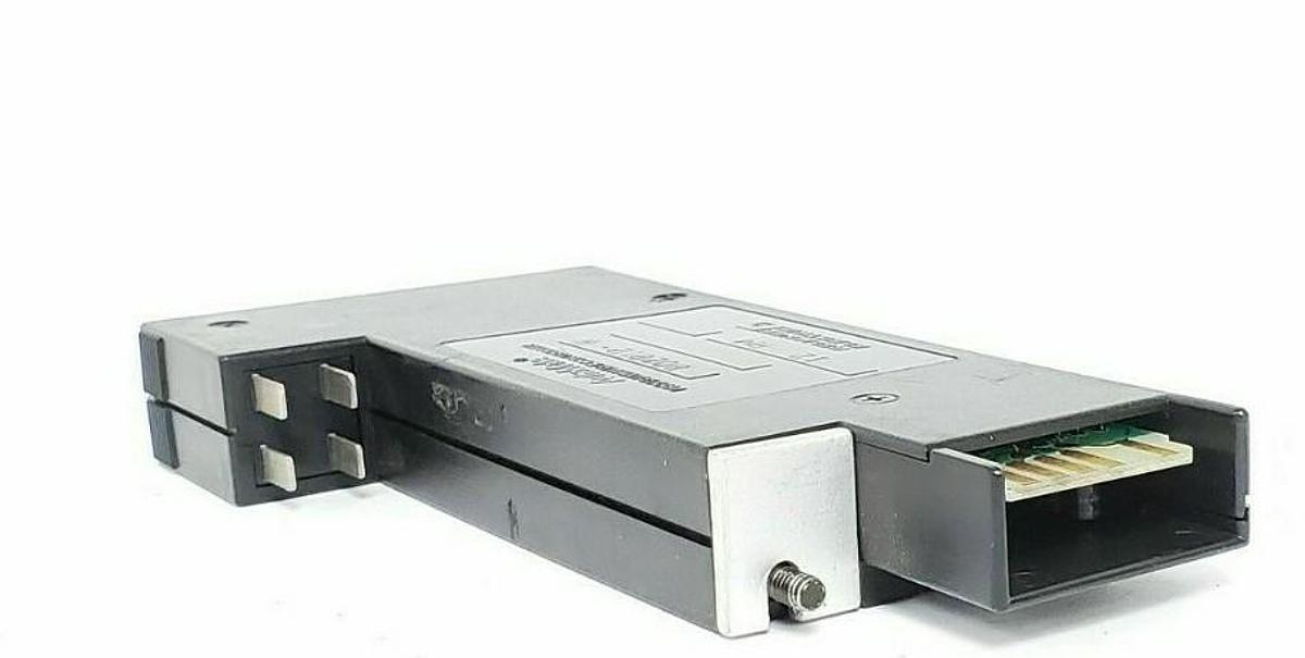 Used RELIANCE ELECTRIC 802812-R AUTOMATE PROGRAMMABLE CONTROLLER OUTPUT MODULE 45C60