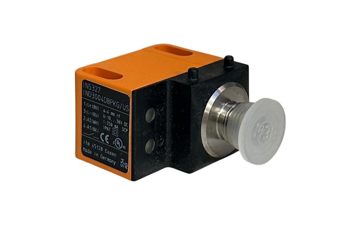 Used IFM IND3004DBPKG/US-100-DPV / IN5327 EFECTOR 100 DUAL SENSOR 10-36VDC 4mm NSMP