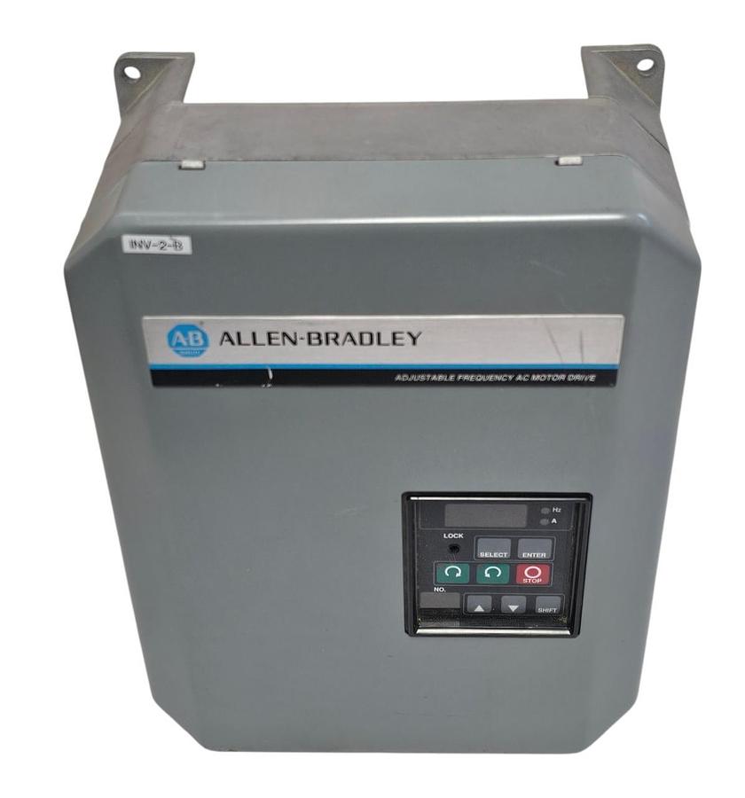 Used ALLEN BRADLEY 1333-AAB ADJUSTABLE FREQUENCY AC DRIVE 1333AAB SER. D