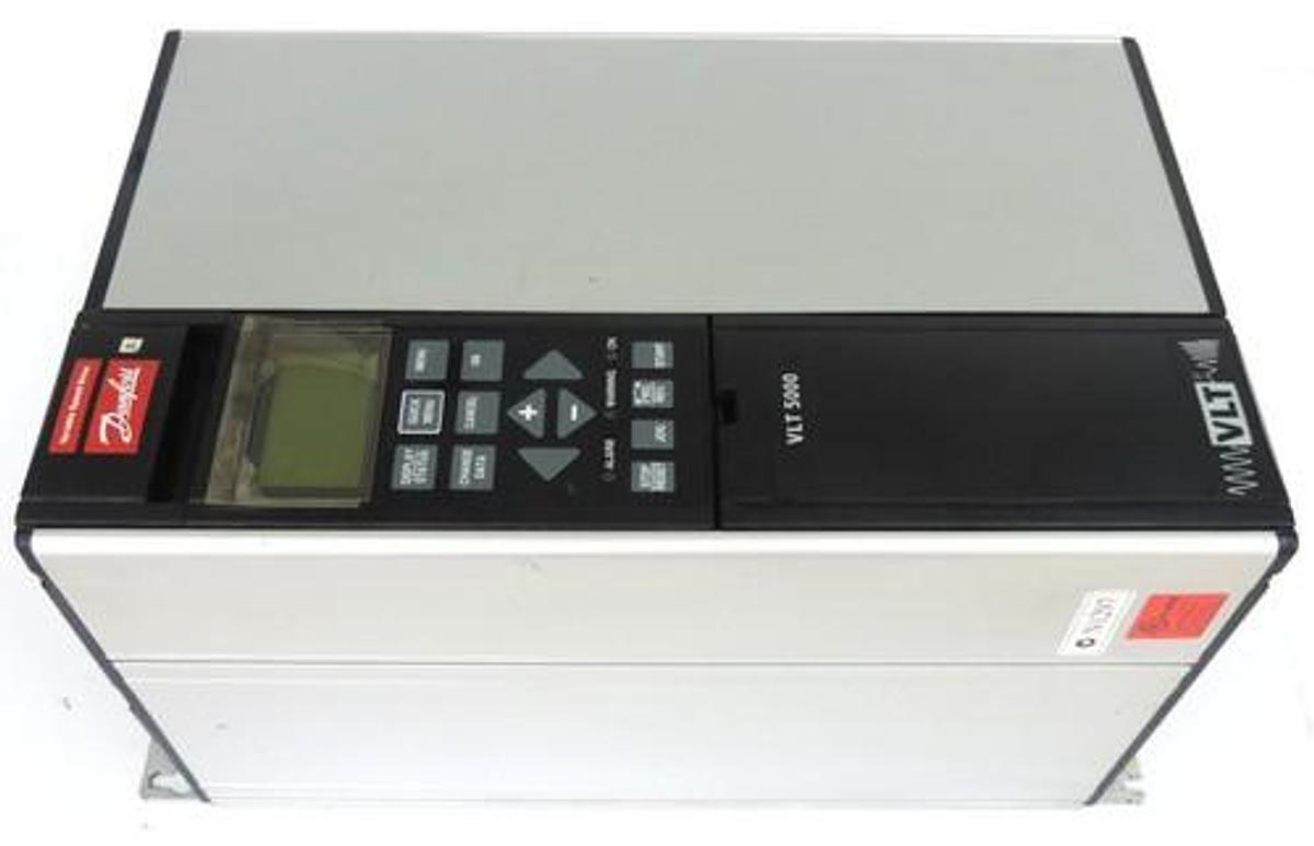 Used DANFOSS VLT 5004 DRIVE 2.2KW/3HP 9.5A, VLT5004PT2CN1STR0DLF20A00 5000 SERIES