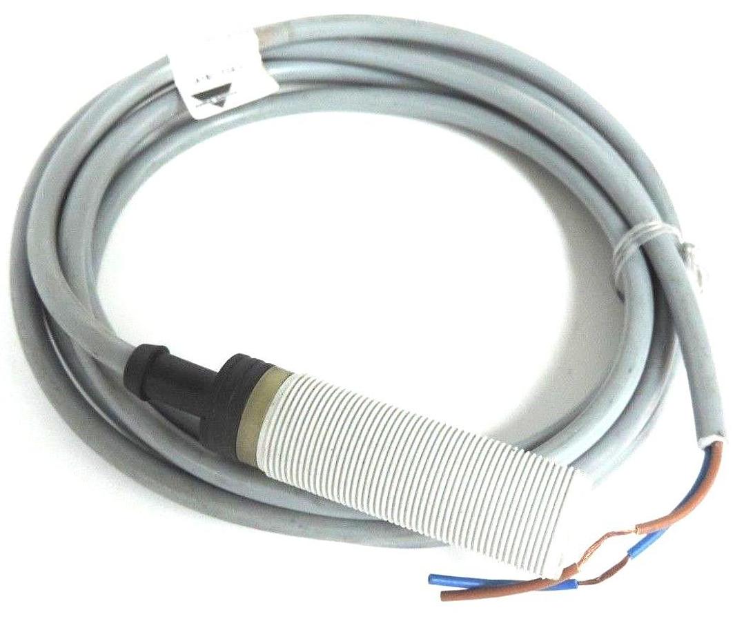 Used NEW CARLO GAVAZZI IA18CLF05UC INDUCTIVE PROXIMITY SENSOR