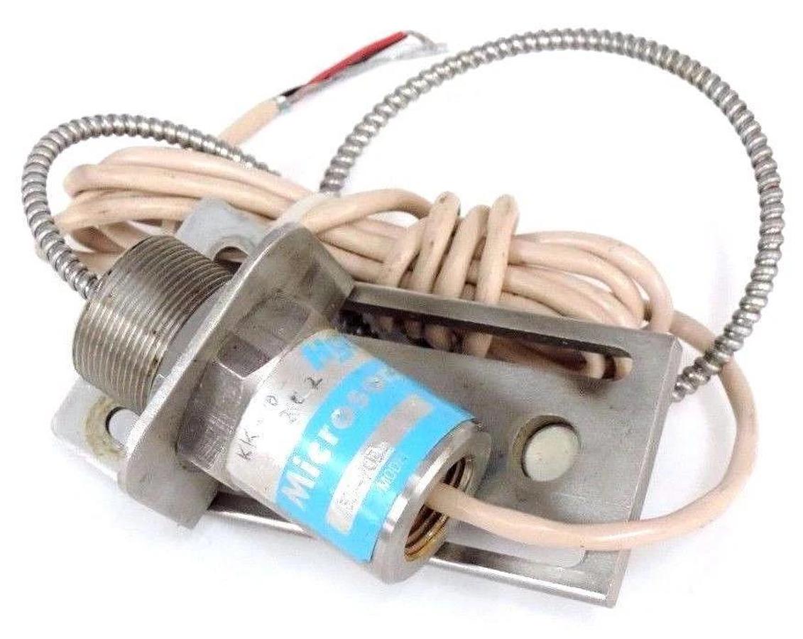 Used GROUPE SCHNEIDER HYDE PARK SM701 UNTRASONIC THRU BEAM SENSOR TRANSMITTER