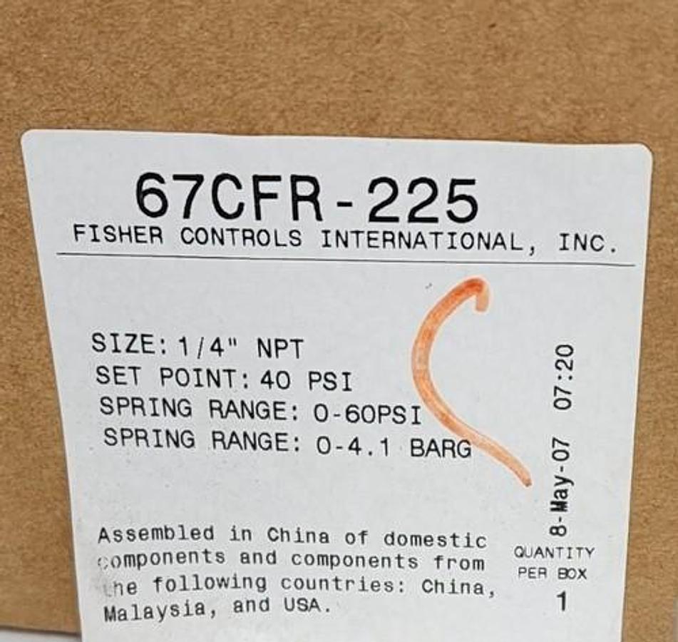 NIB FISHER CONTROLS 67CFR-225 PRESSURE REGULATOR SIZE: 1/4'' NPT