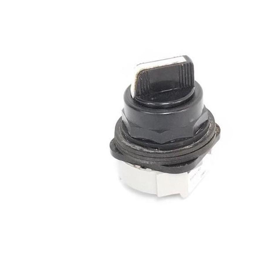 Used ALLEN BRADLEY 800H-JR2 SELECTOR SWITCH SER. F, 800HJR2