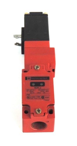 Used TELEMECANIQUE XCK-J5951F0H4 SAFTEY INTERLOCK SWITCH XCKJ5951F0H4 W/ 100V DC COIL