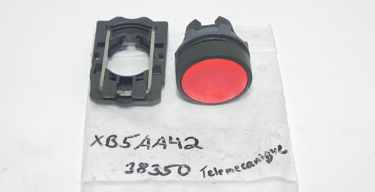 TELEMECANIQUE XB5AA42 PUSHBUTTON W/OPTIONS 230VAC 2AMP