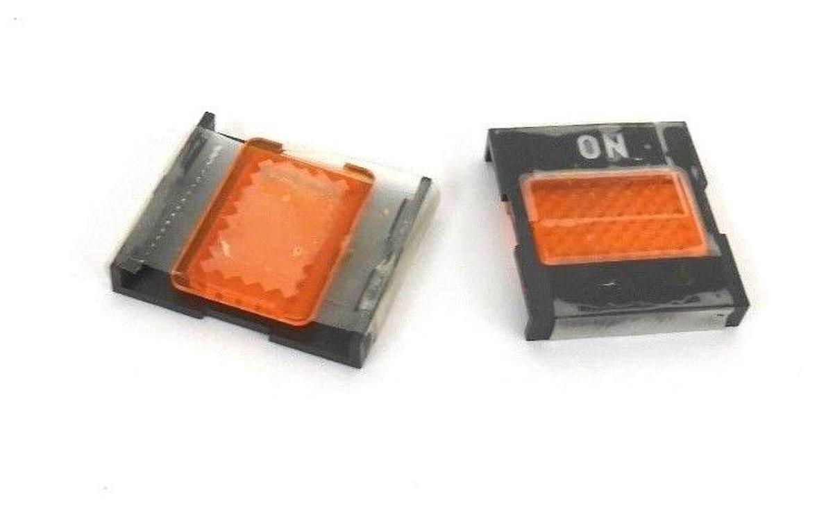 Used LOT OF 2 NEW ALLEN BRADLEY 800MS-WALA10 LEGEND PLATE ON W/AMBER INSERT CAP FLUSH